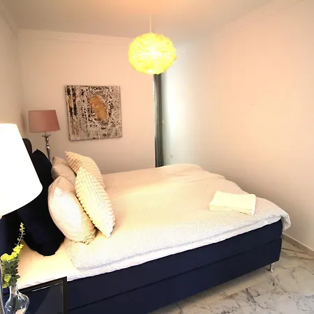 Nogal Villa *
