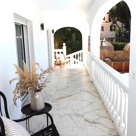 Nogal Villa