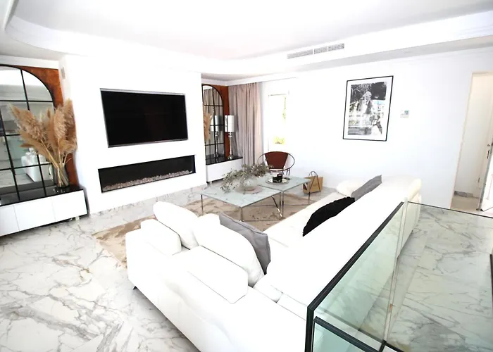 Nogal * Фуэнхирола